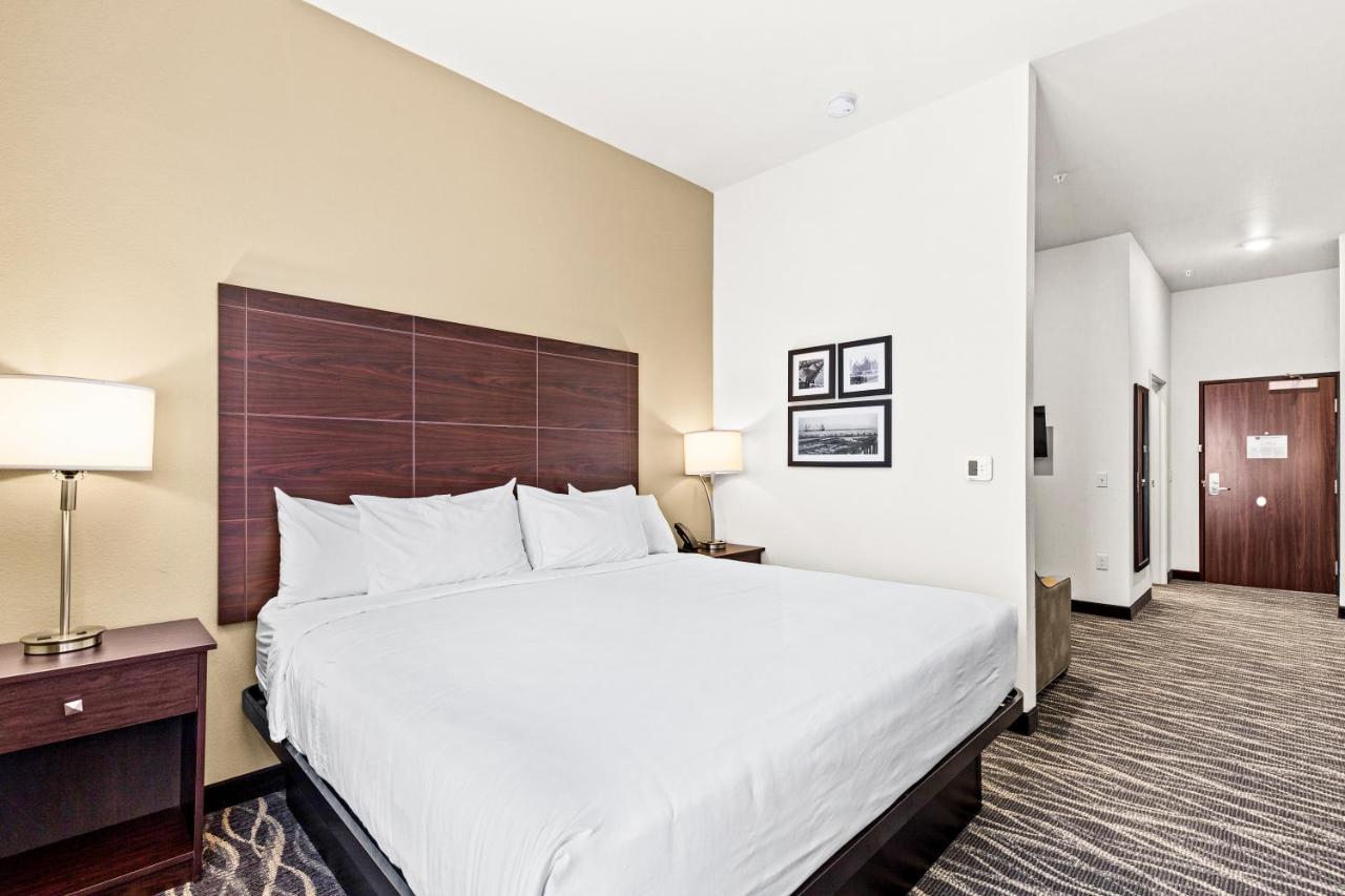 Cobblestone Hotel & Suites Superior Exterior foto